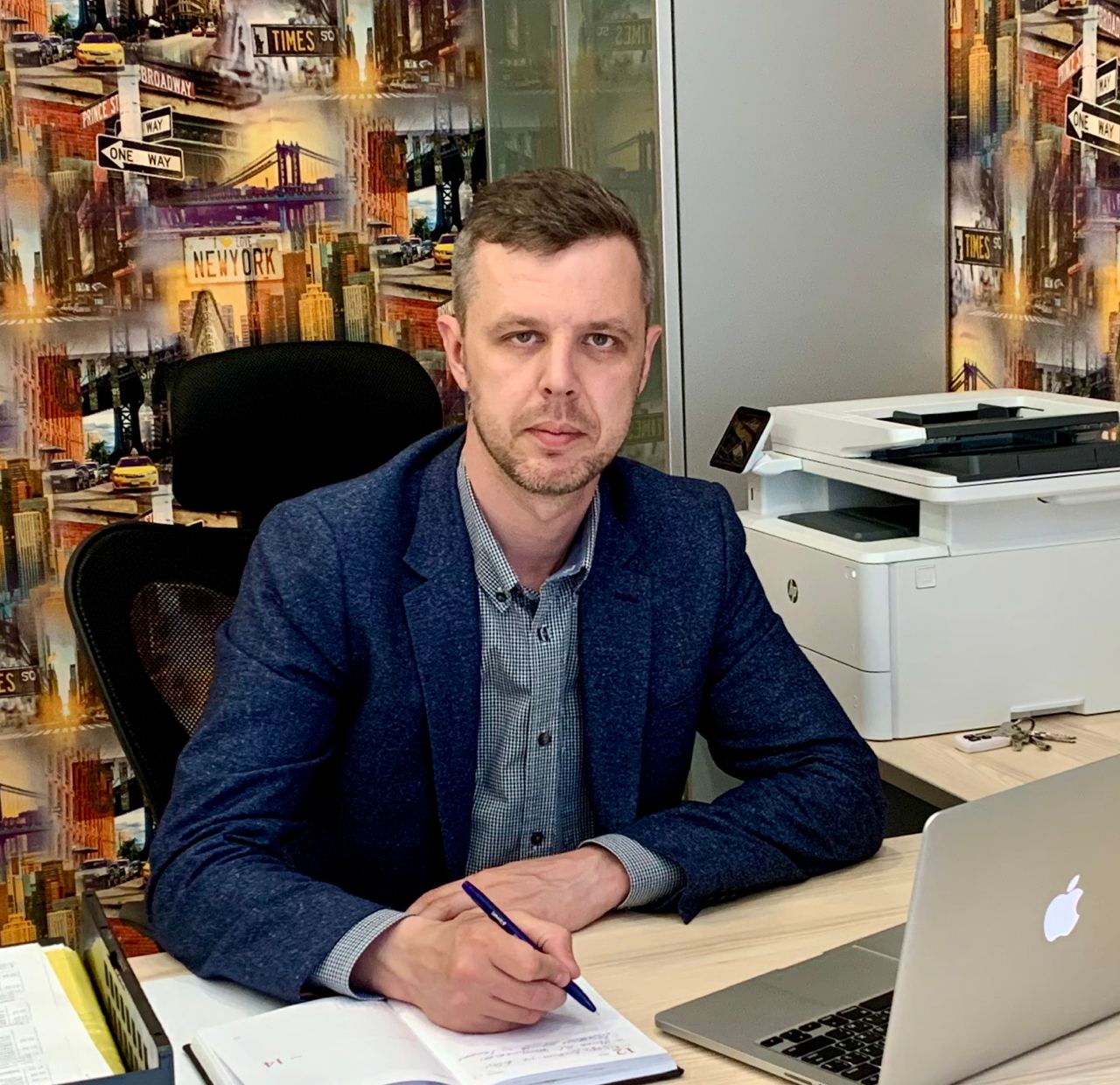Менеджер по продажам Менеджер по продажам